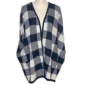 New Directions Black & White Cape Size 1X